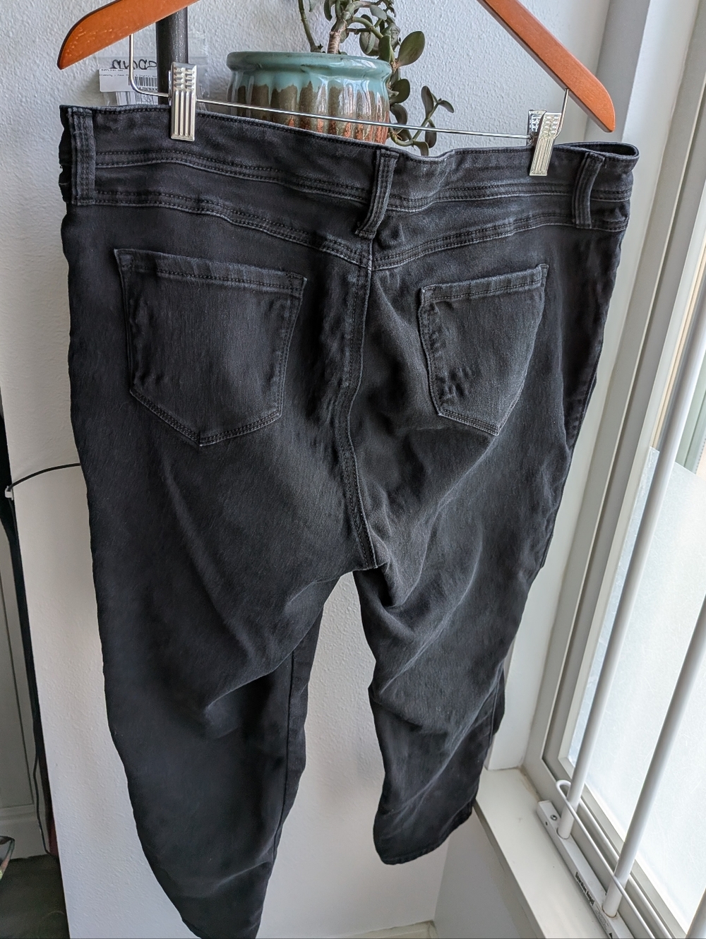 Torrid Black Cropped Skinny Jeans - Size 18 - High Rise Stretch Denim - Picture 3 of 12